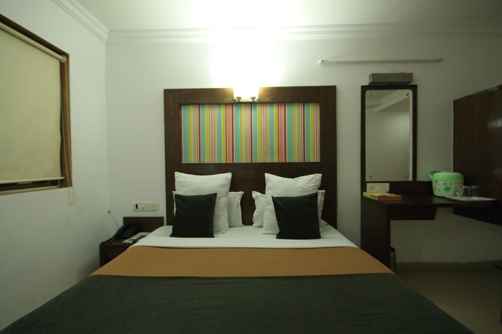 Fabhotel Kadamb Inn Ahmadábád Exteriér fotografie