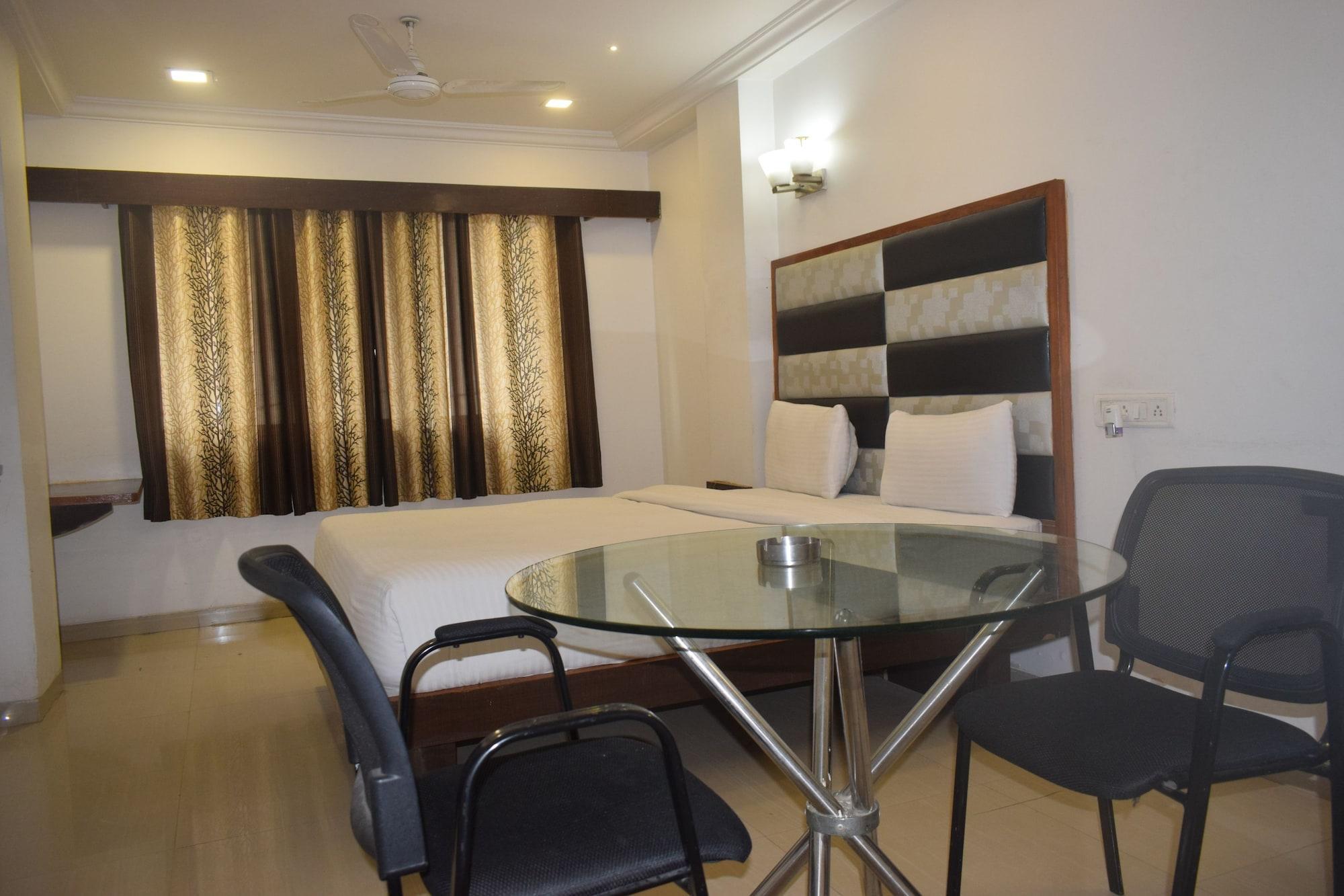 Fabhotel Kadamb Inn Ahmadábád Exteriér fotografie
