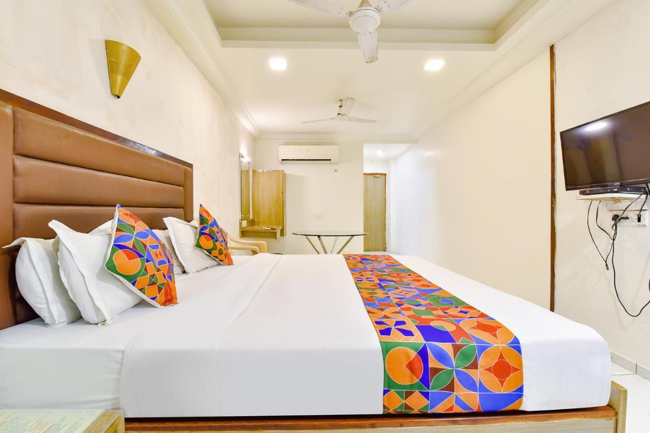 Fabhotel Kadamb Inn Ahmadábád Exteriér fotografie